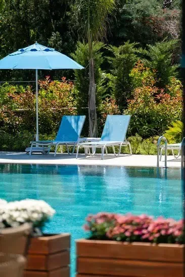 Pool Bar