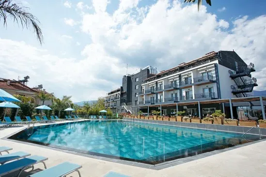 Allia Termal Otel · Açık Havuz