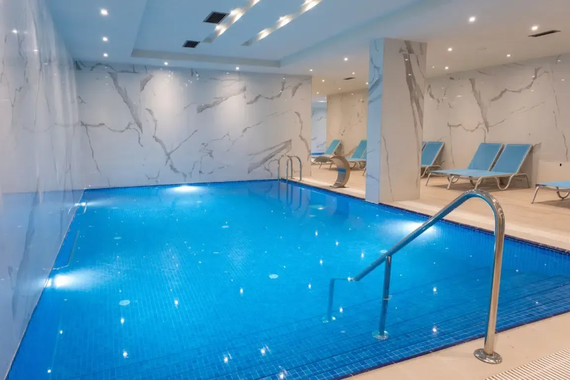 Kapalı Havuz · Spa