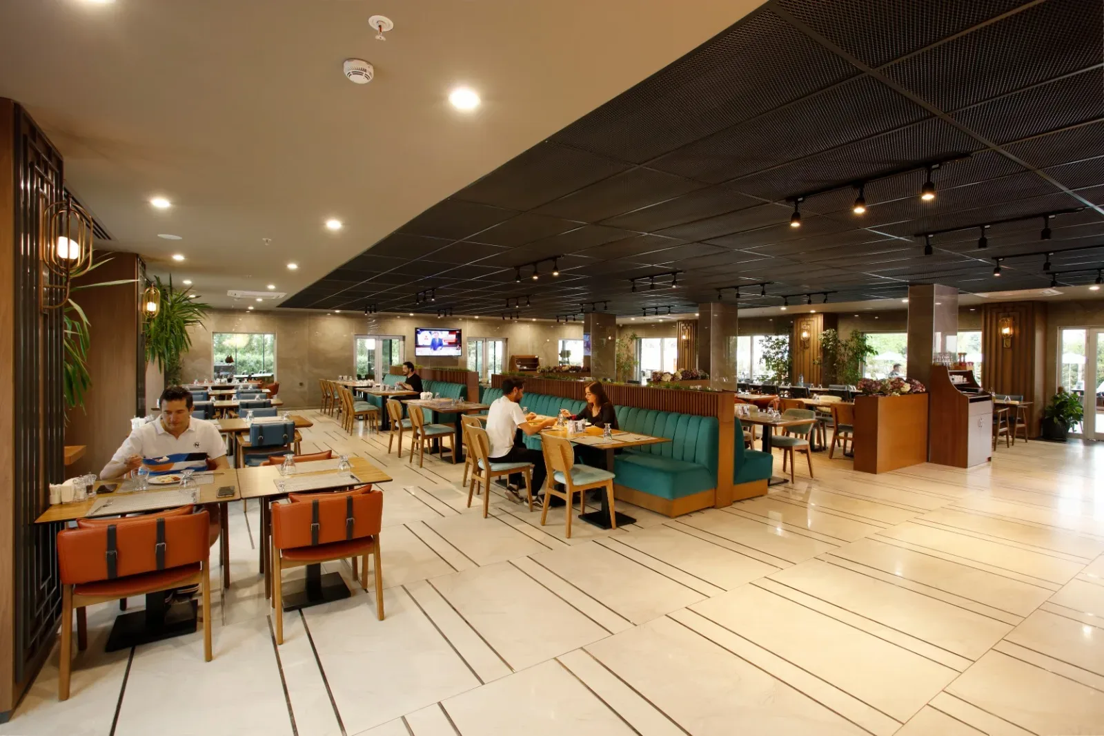 Verde Restaurant